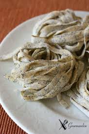 Macarrão com sementes de papoula